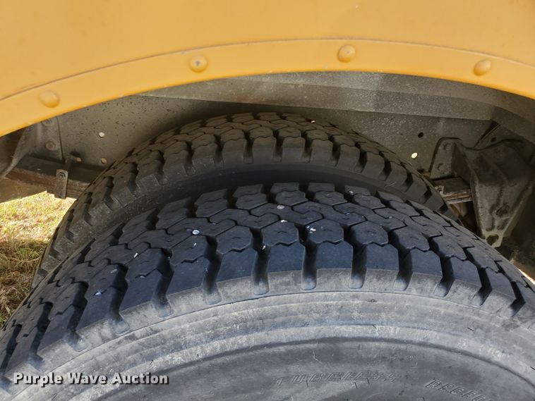 image for item HO9749 1996 International 3800 AmTran  school bus