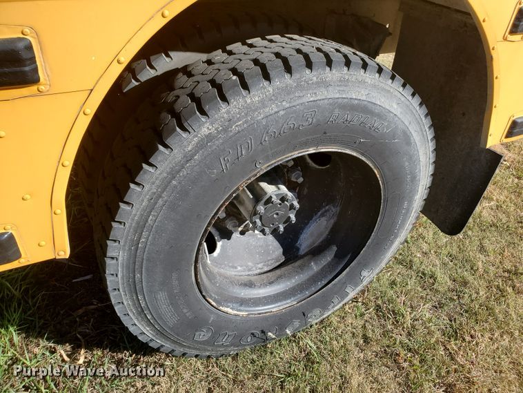 image for item HO9749 1996 International 3800 AmTran  school bus