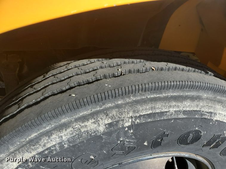 image for item HO9749 1996 International 3800 AmTran  school bus