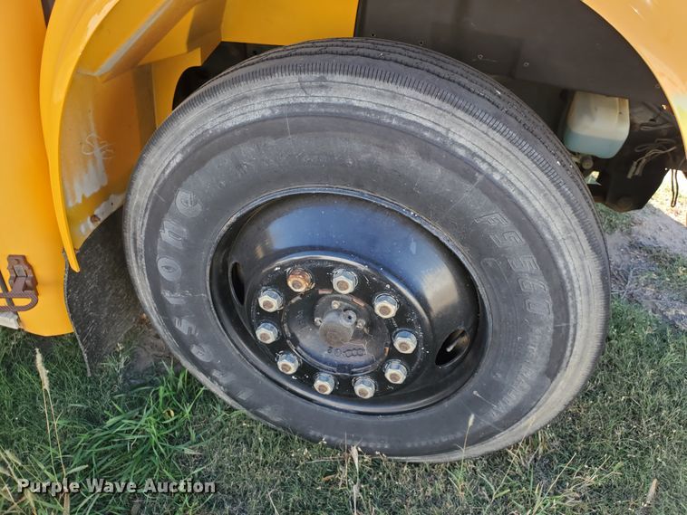 image for item HO9749 1996 International 3800 AmTran  school bus