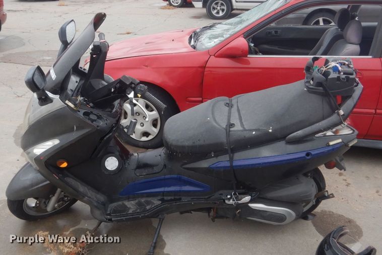 image for item HS9398 2009 Carter Brothers scooter