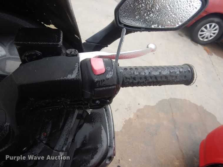 image for item HS9398 2009 Carter Brothers scooter