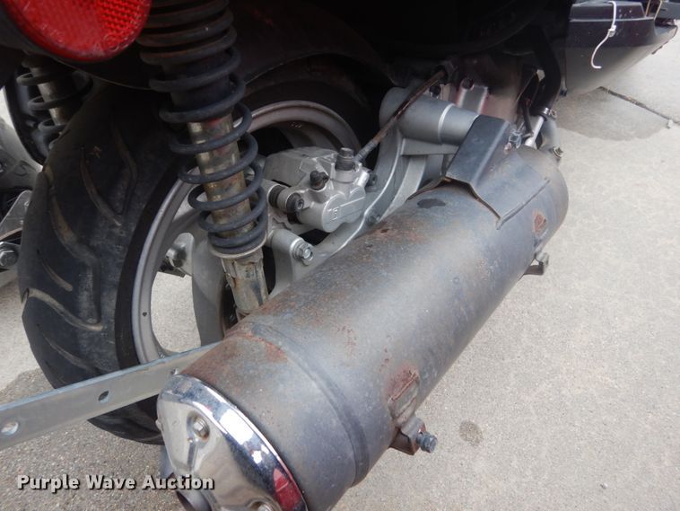 image for item HS9398 2009 Carter Brothers scooter