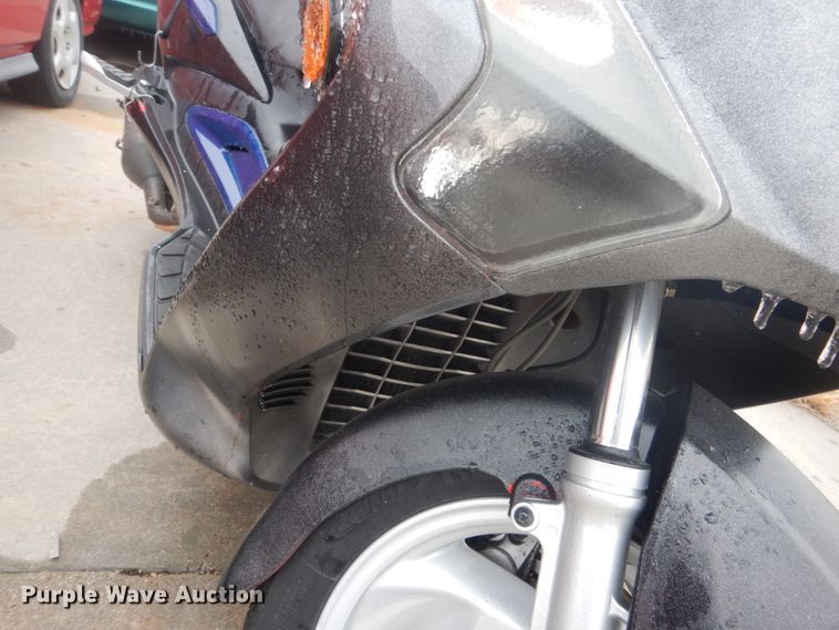 image for item HS9398 2009 Carter Brothers scooter