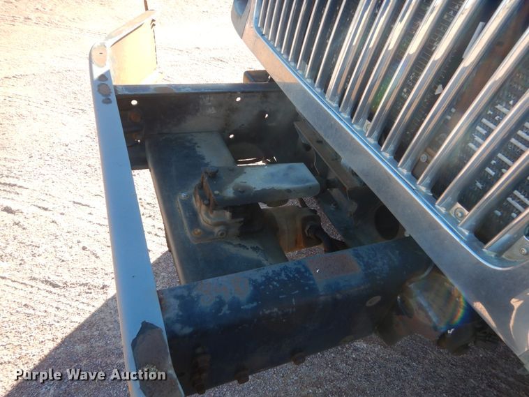 image for item HS9448 2005 International 7400  refuse truck