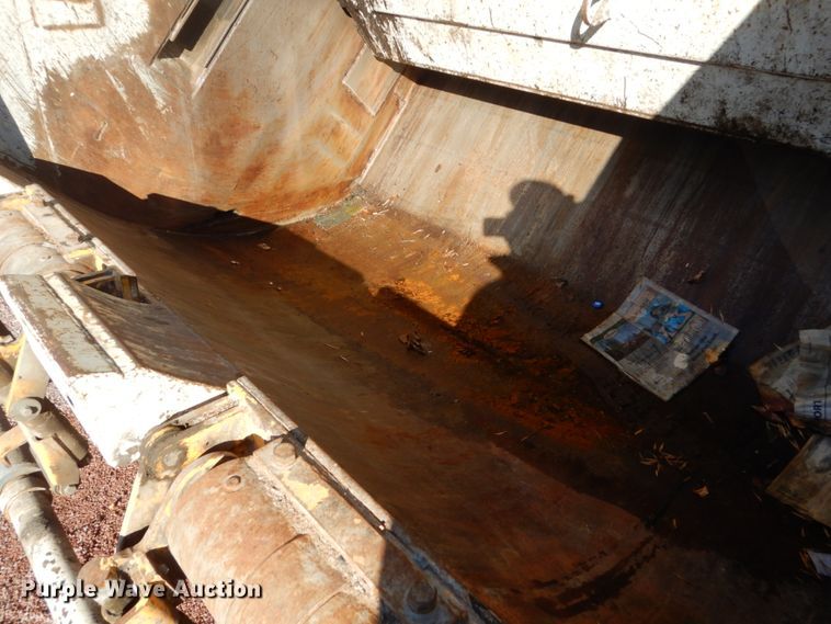 image for item HS9448 2005 International 7400  refuse truck