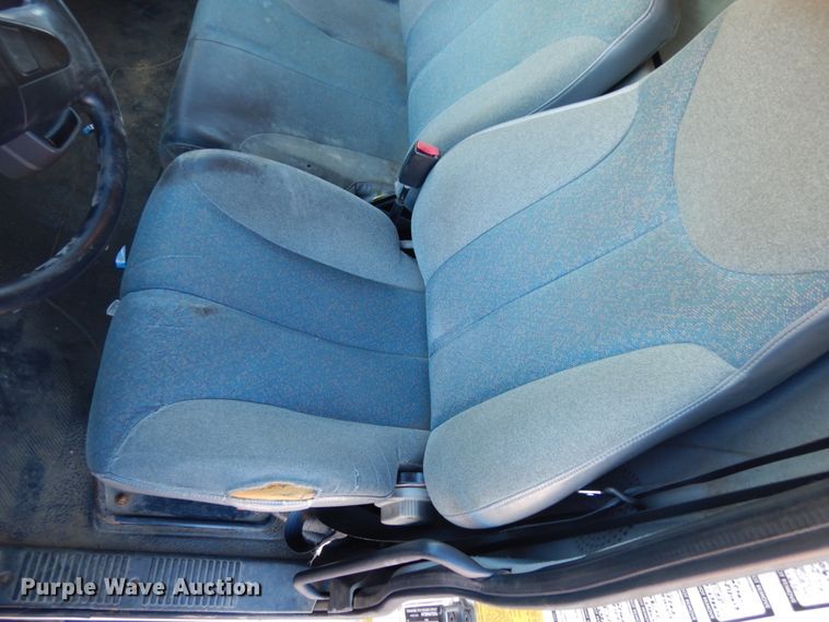 image for item HS9448 2005 International 7400  refuse truck