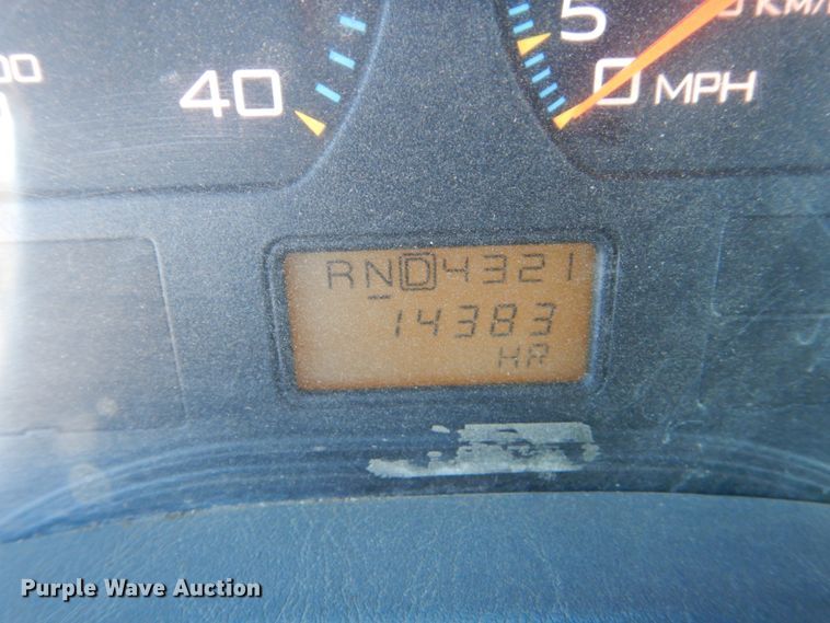 image for item HS9448 2005 International 7400  refuse truck