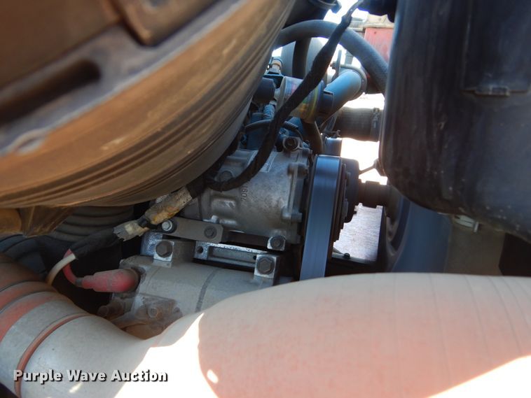 image for item HS9448 2005 International 7400  refuse truck