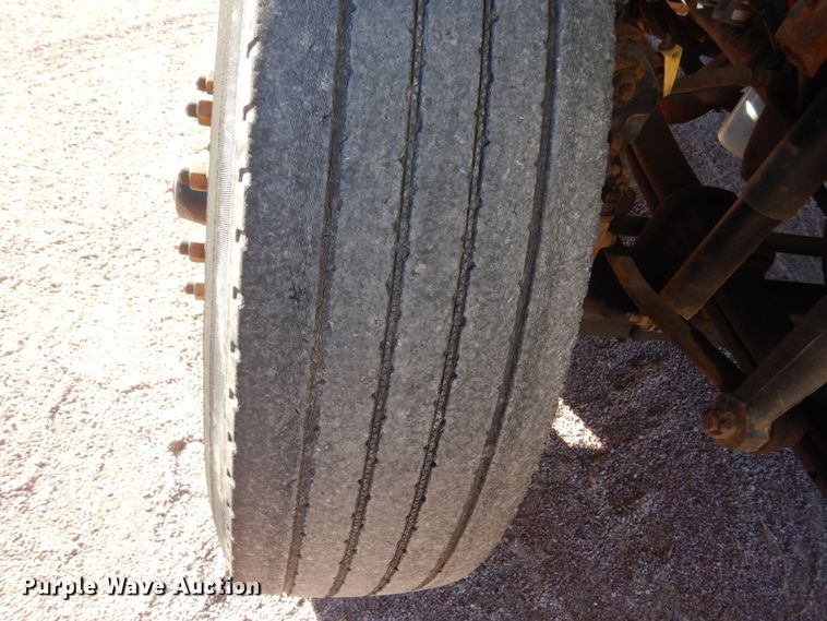 image for item HS9448 2005 International 7400  refuse truck