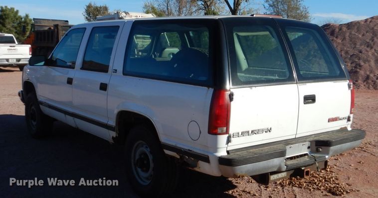image for item HS9449 1994 GMC Suburban 1500  SUV