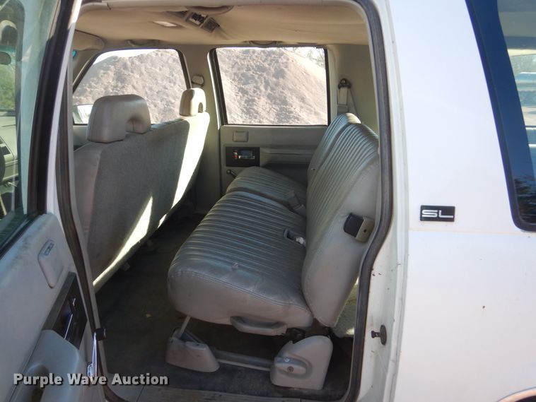 image for item HS9449 1994 GMC Suburban 1500  SUV