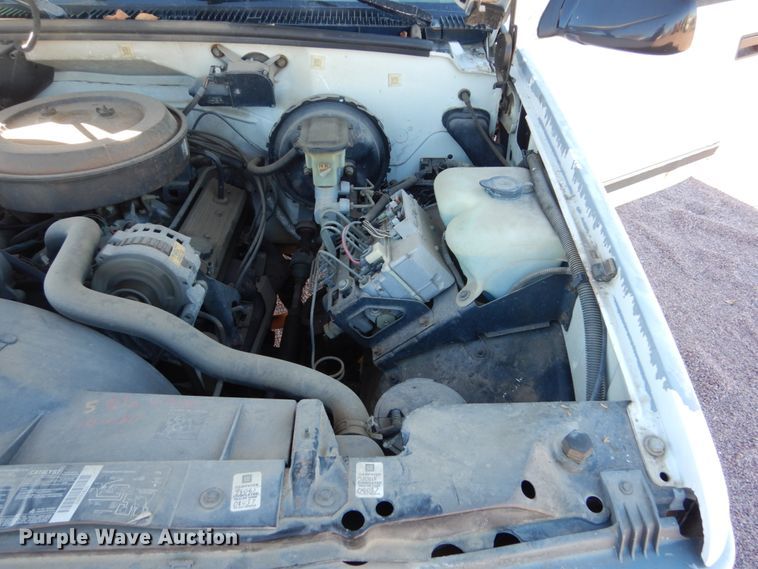 image for item HS9449 1994 GMC Suburban 1500  SUV