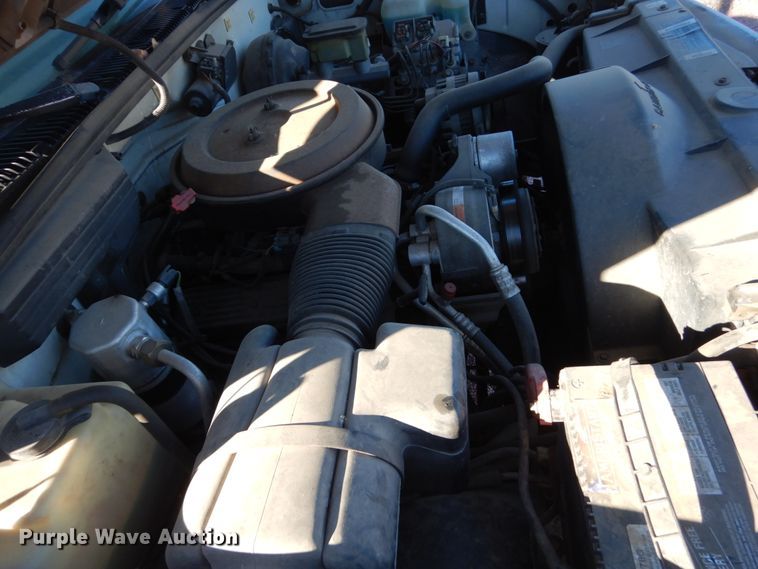 image for item HS9449 1994 GMC Suburban 1500  SUV