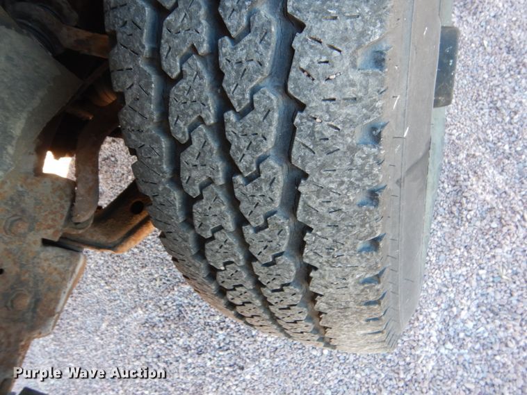 image for item HS9449 1994 GMC Suburban 1500  SUV