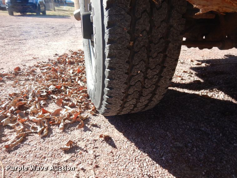 image for item HS9449 1994 GMC Suburban 1500  SUV