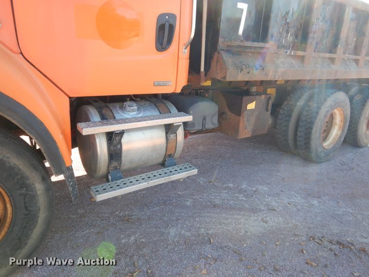 image for item HS9451 2008 Freightliner Business Class M2  dump truck