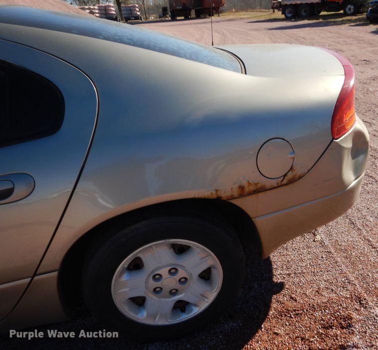 image for item HS9453 2004 Dodge Intrepid