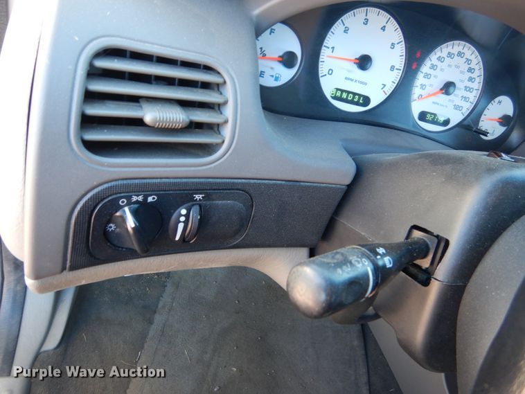 image for item HS9453 2004 Dodge Intrepid