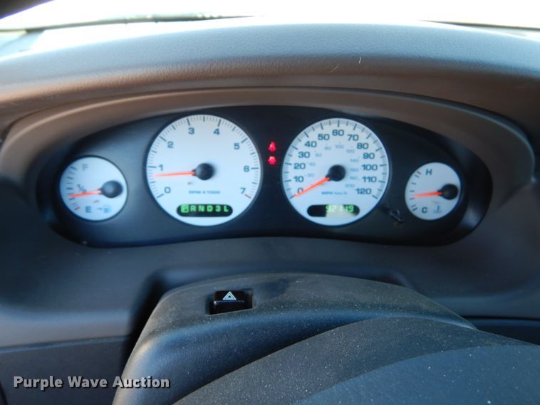 image for item HS9453 2004 Dodge Intrepid