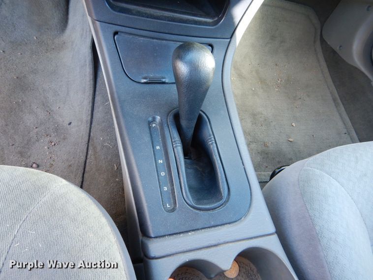 image for item HS9453 2004 Dodge Intrepid