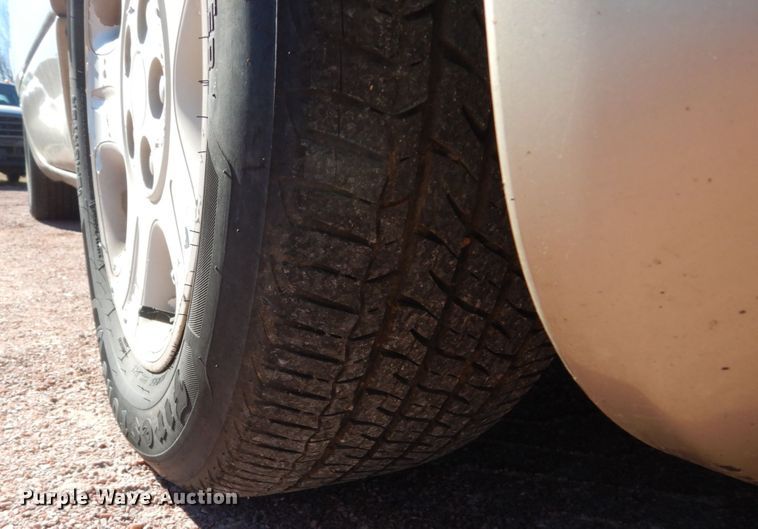 image for item HS9453 2004 Dodge Intrepid