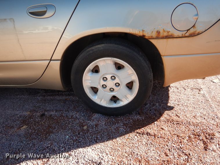 image for item HS9453 2004 Dodge Intrepid