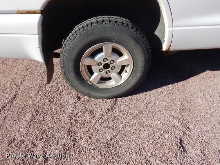 image for item HS9454 2002 Dodge Durango  SUV