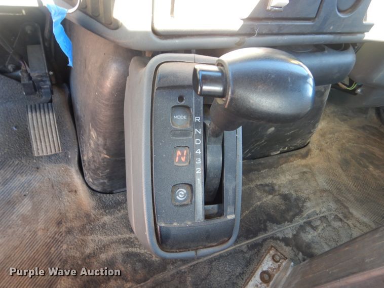 image for item HS9457 2003 International 7400  tank truck