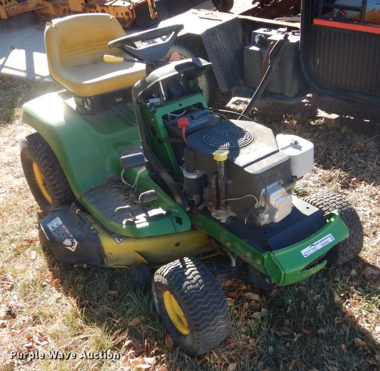 image for item HS9462 John Deere LT155  lawn mower
