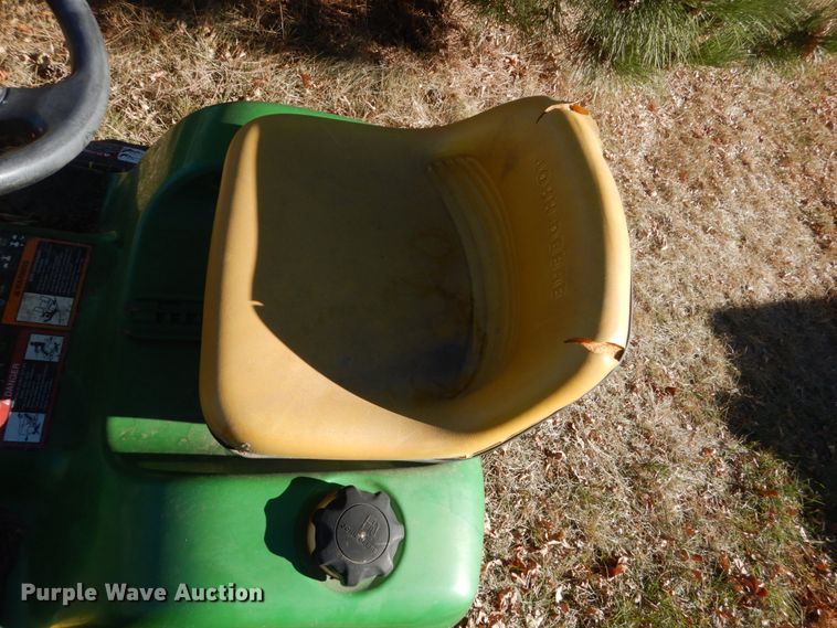 image for item HS9462 John Deere LT155  lawn mower