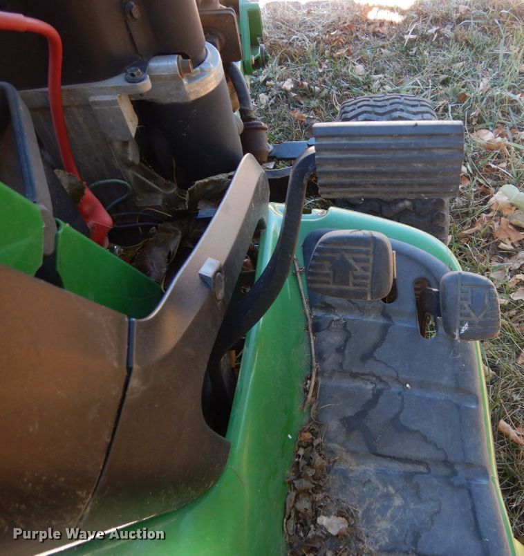 image for item HS9462 John Deere LT155  lawn mower