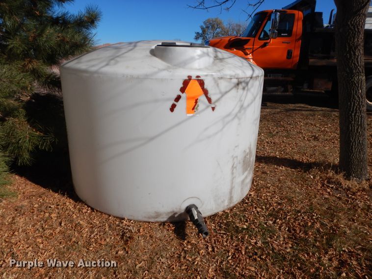 image for item HS9463 Poly tank