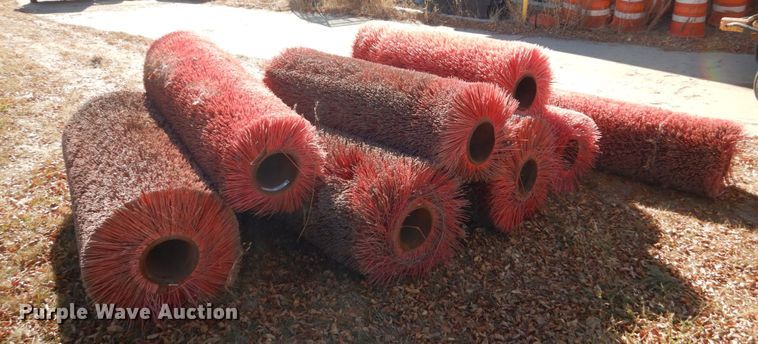 image for item HS9464 (9) 66"W brooms