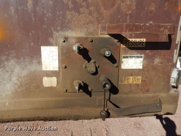 image for item HS9465 2003 CPS walking floor trailer