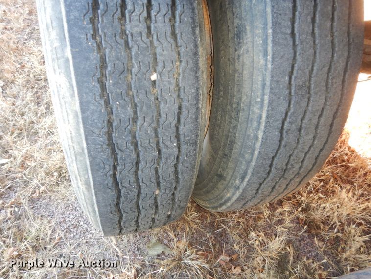 image for item HS9465 2003 CPS walking floor trailer