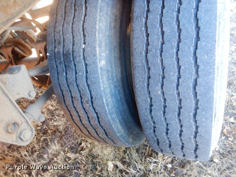 image for item HS9465 2003 CPS walking floor trailer