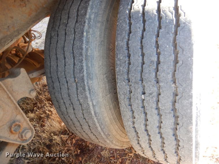 image for item HS9465 2003 CPS walking floor trailer