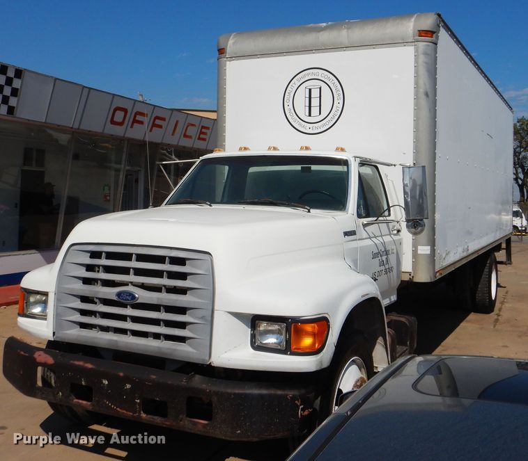 image for item AE9702 1998 Ford F700  box truck