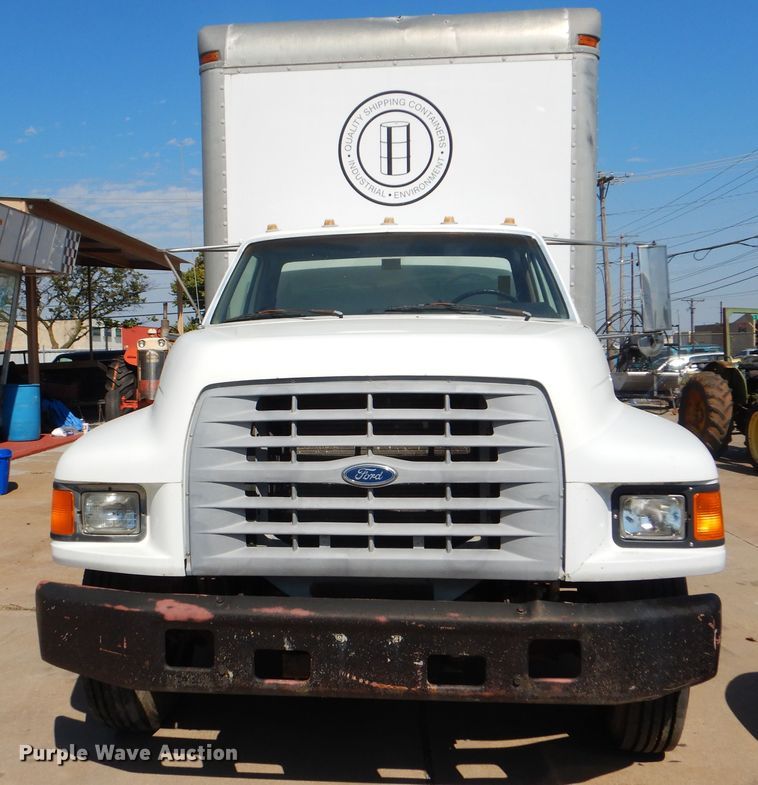 image for item AE9702 1998 Ford F700  box truck