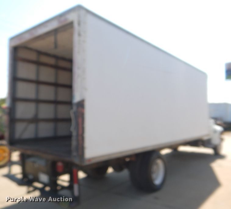 image for item AE9702 1998 Ford F700  box truck