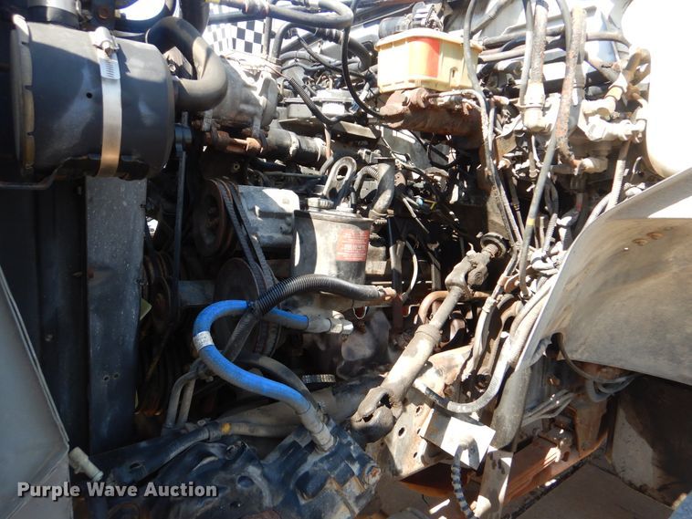 image for item AE9702 1998 Ford F700  box truck