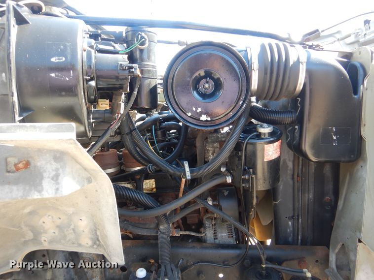 image for item AE9702 1998 Ford F700  box truck