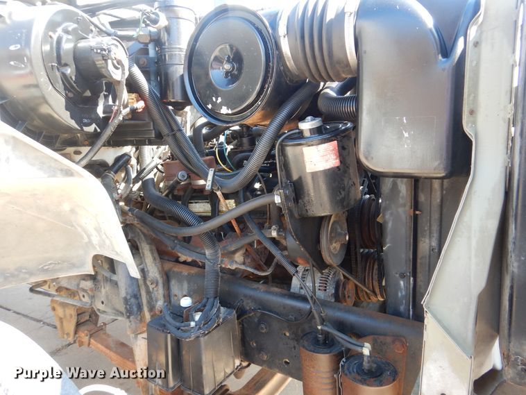 image for item AE9702 1998 Ford F700  box truck