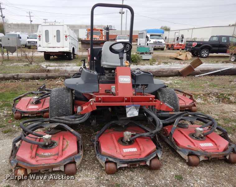 Toro Groundsmaster 4700D lawn mower in Galesburg, IL Item DF6697 sold
