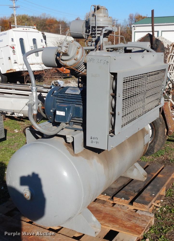 image for item DF6701 1990 Ingersoll Rand 10T3NLE10  air compressor