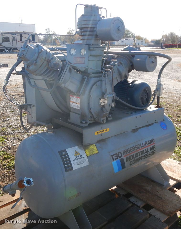 image for item DF6701 1990 Ingersoll Rand 10T3NLE10  air compressor