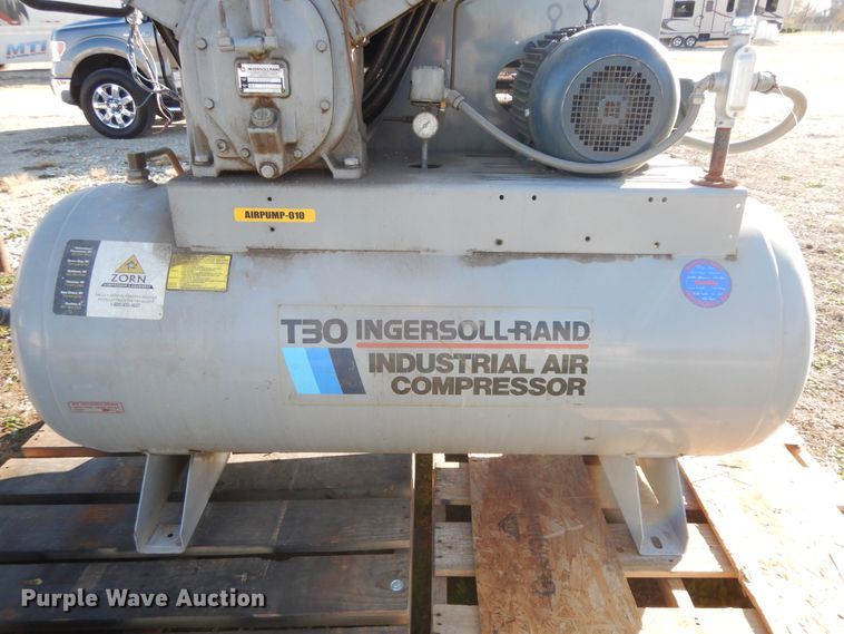 image for item DF6701 1990 Ingersoll Rand 10T3NLE10  air compressor