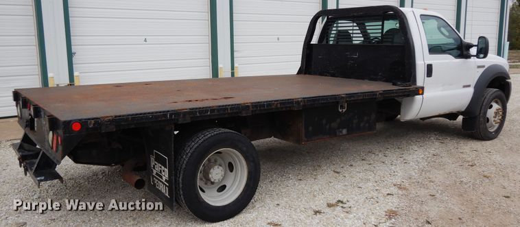 image for item DF6707 2005 Ford F550 Super Duty  flatbed truck