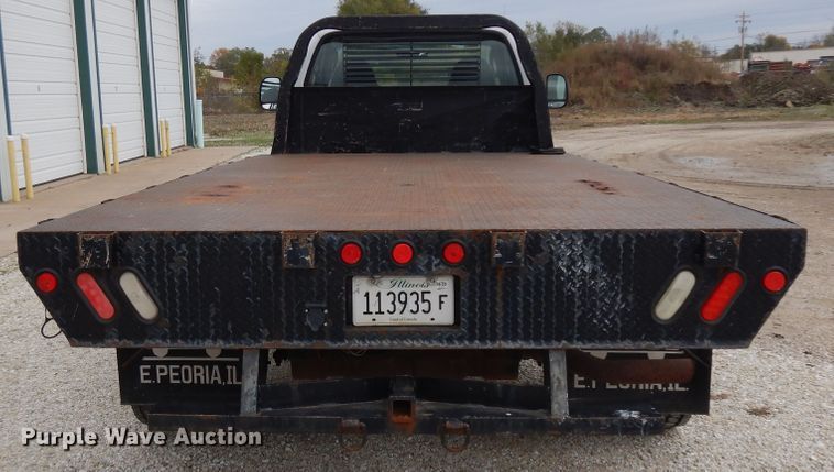 image for item DF6707 2005 Ford F550 Super Duty  flatbed truck